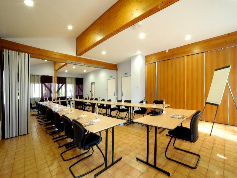 Enzo Hotels Trappes By Kyriad Direct المظهر الخارجي الصورة