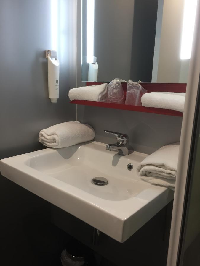 Enzo Hotels Trappes By Kyriad Direct المظهر الخارجي الصورة