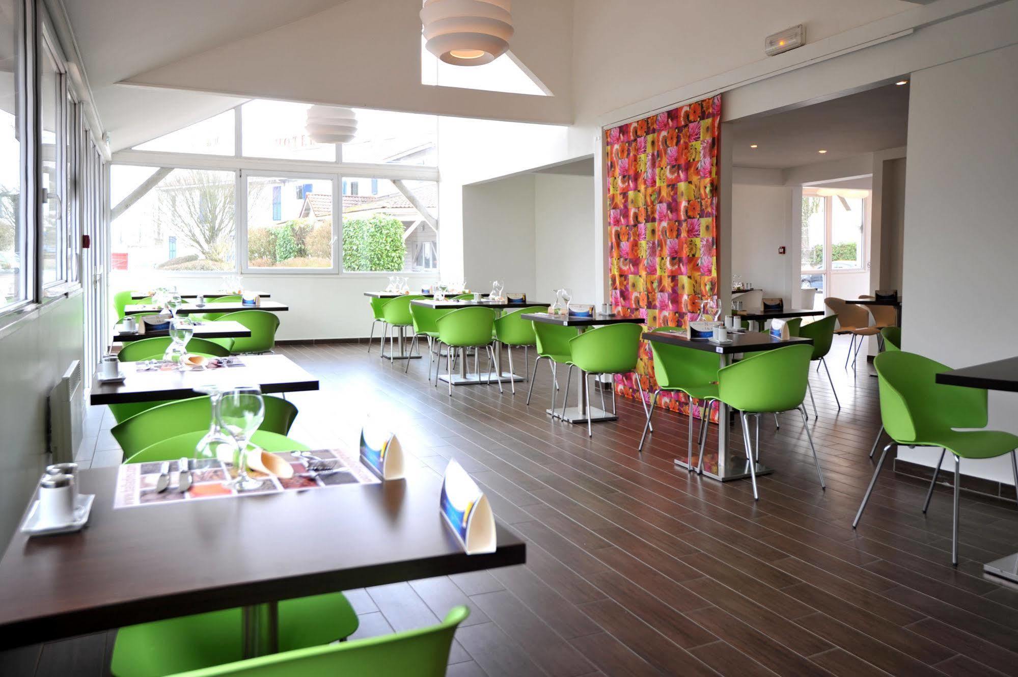 Enzo Hotels Trappes By Kyriad Direct المظهر الخارجي الصورة