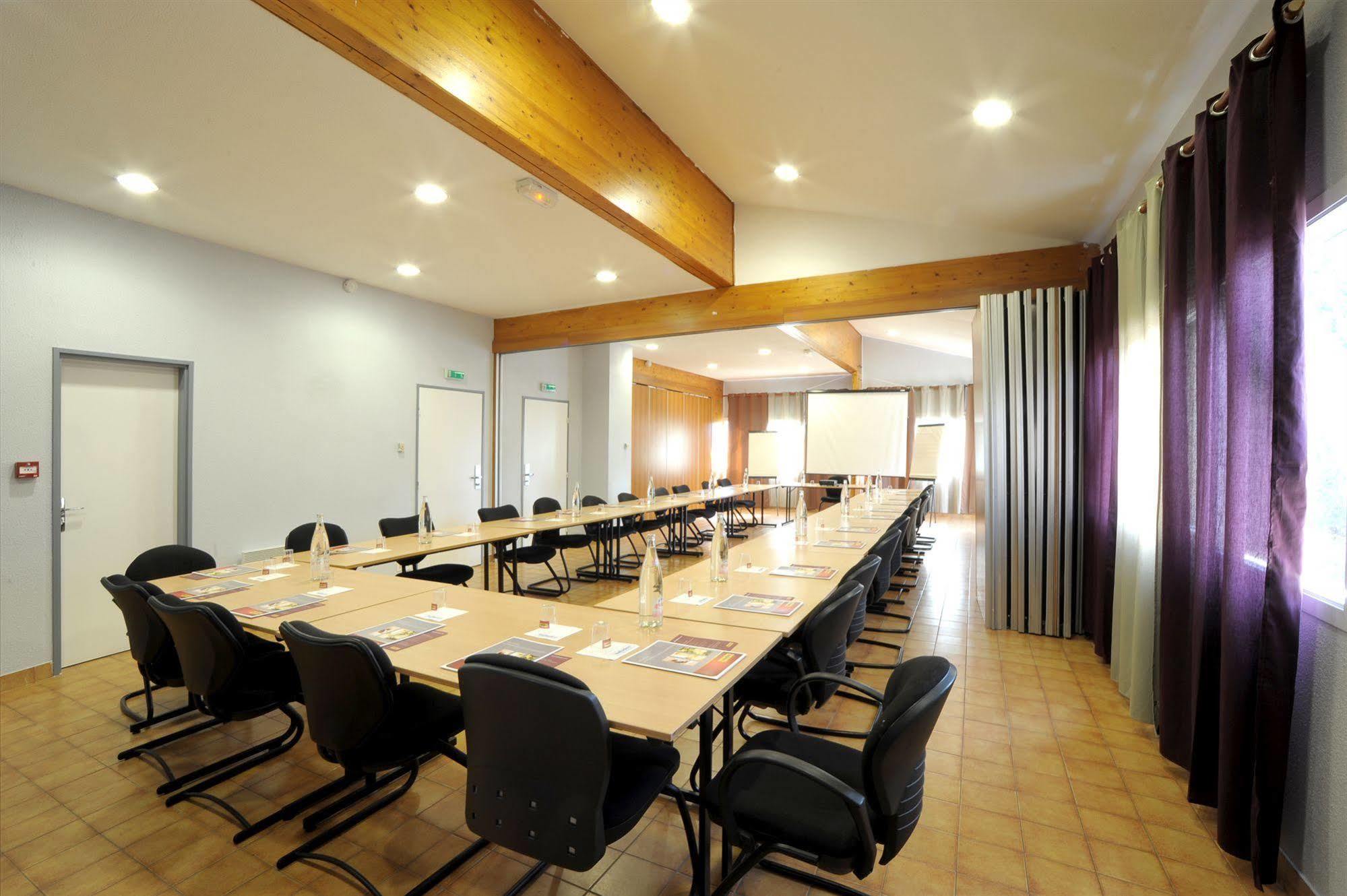 Enzo Hotels Trappes By Kyriad Direct المظهر الخارجي الصورة