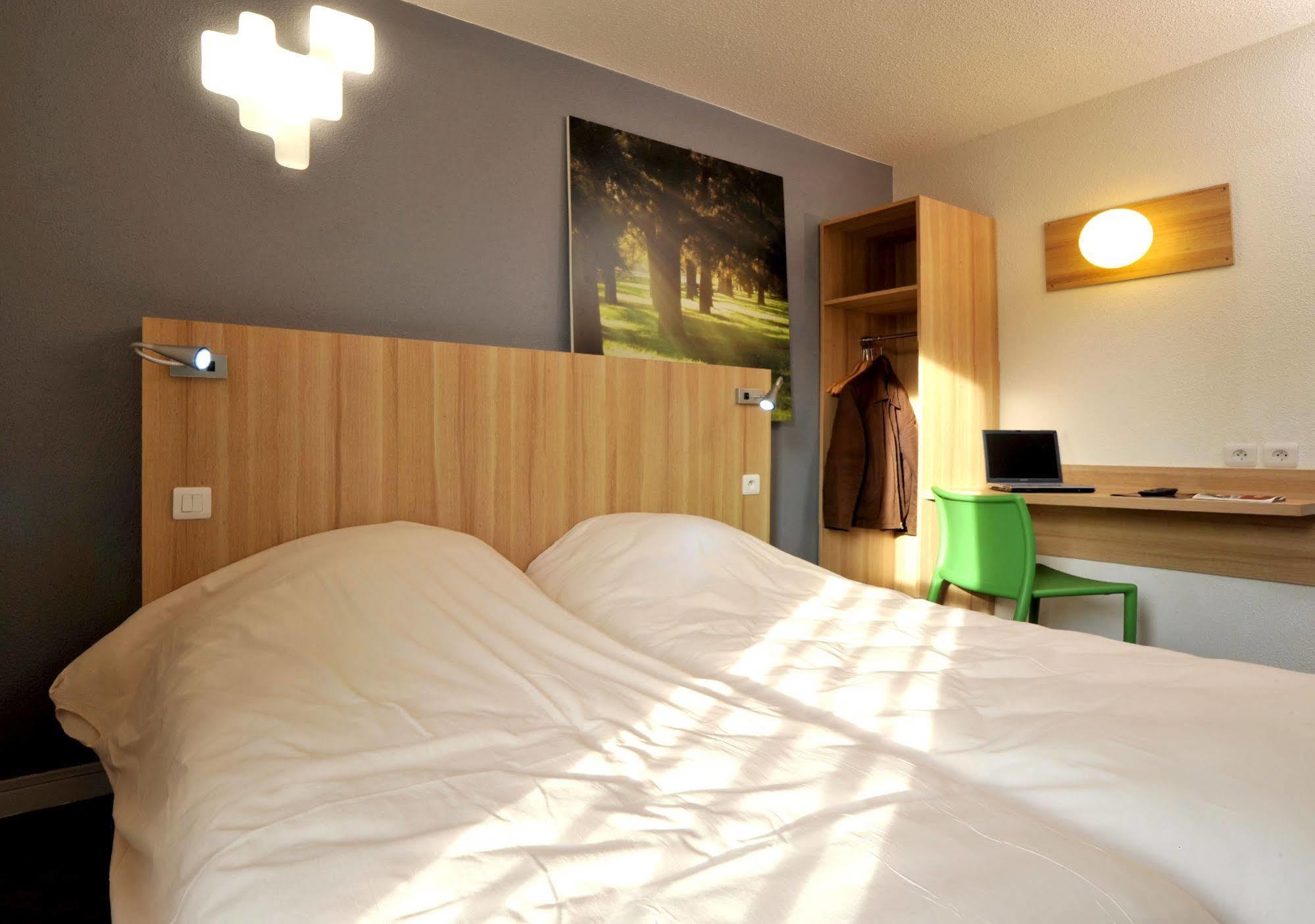 Enzo Hotels Trappes By Kyriad Direct المظهر الخارجي الصورة