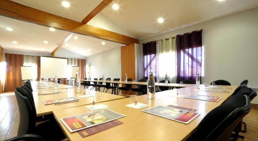 Enzo Hotels Trappes By Kyriad Direct المظهر الخارجي الصورة